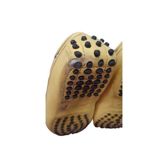 Tod's Yellow Driving Moccasins  Size EU 37 /6.5 - Picture 8 of 9